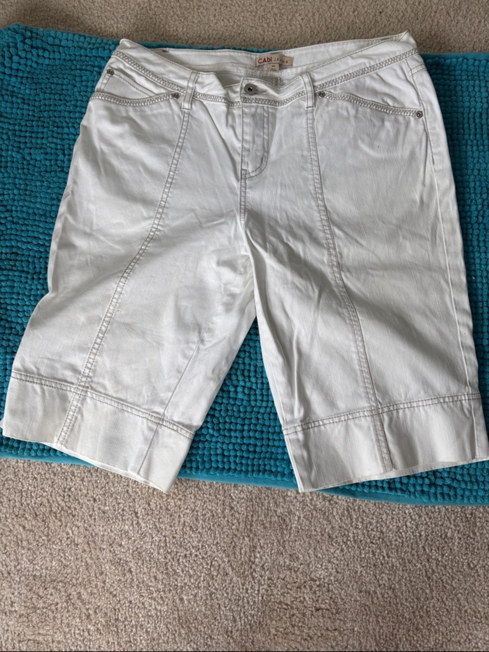 Cabi knee length shorts